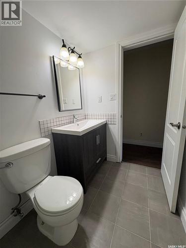 102 920 9Th Street E, Saskatoon, SK - Indoor Photo Showing Bathroom