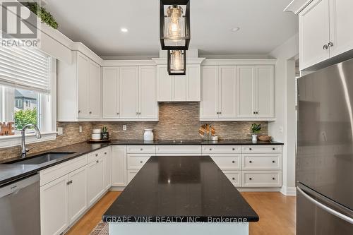 523 Adamson Crescent, Ottawa, ON 
