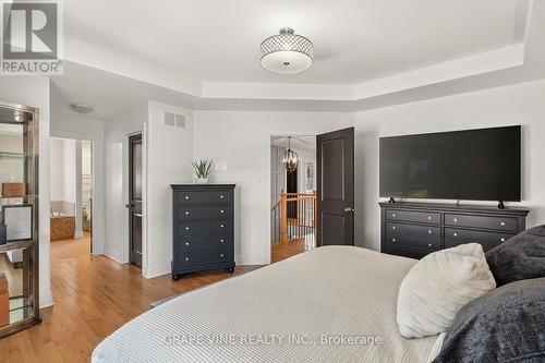 523 Adamson Crescent, Ottawa, ON 