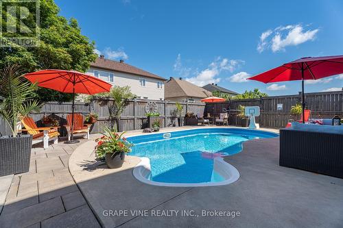 523 Adamson Crescent, Ottawa, ON 