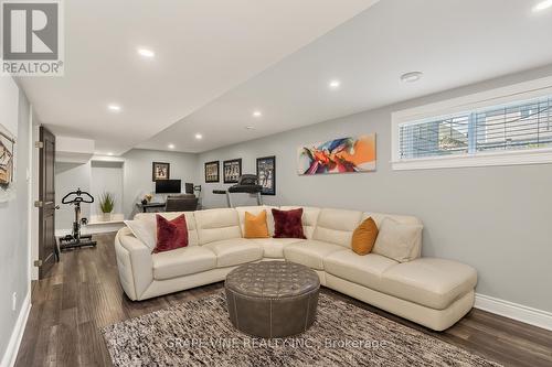 523 Adamson Crescent, Ottawa, ON 