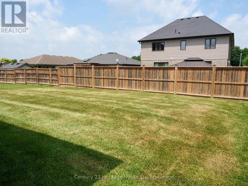 28 Sycamore Drive, Tillsonburg, ON - Outdoor