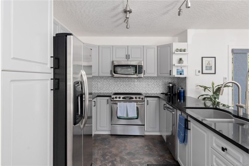 222 Ashley Pl, Langford, BC 