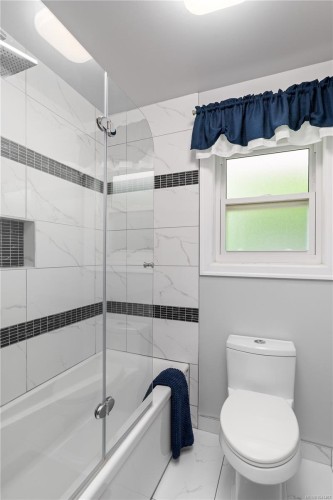 222 Ashley Pl, Langford, BC 