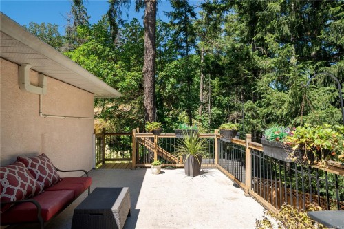 222 Ashley Pl, Langford, BC 