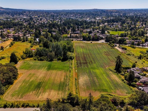 4350 Wilkinson Rd, Saanich, BC 