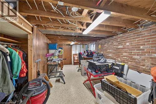 Image quality insufficient for description - 83 Aberfoyle Avenue, Hamilton, ON 