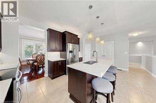 18 Gateway Avenue, West Lincoln, ON - Indoor Photo Showing Kitchen With Upgraded Kitchen