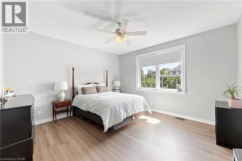 18 Gateway Avenue, West Lincoln, ON - Indoor Photo Showing Bedroom