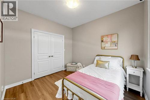 18 Gateway Avenue, West Lincoln, ON - Indoor Photo Showing Bedroom