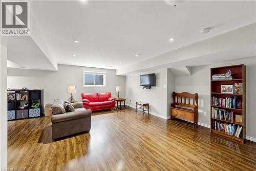18 Gateway Avenue, West Lincoln, ON - Indoor Photo Showing Other Room