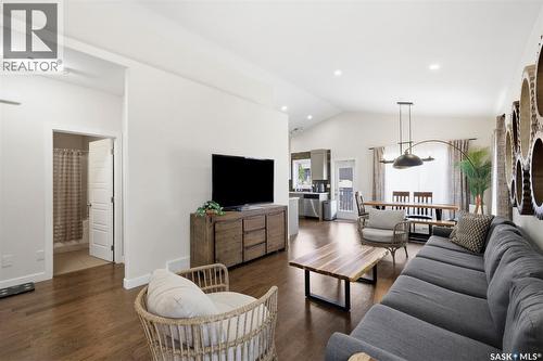359 Underhill Bend, Saskatoon, SK 