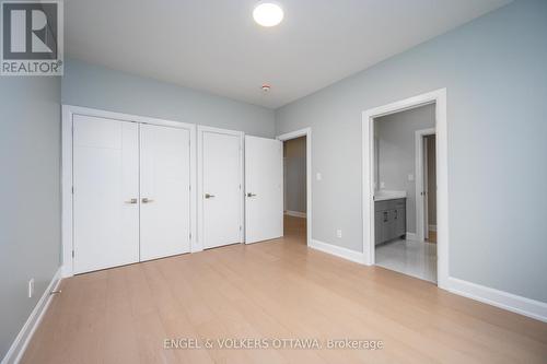 424 Ginger Crescent, Ottawa, ON 