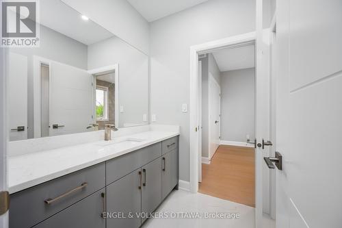 424 Ginger Crescent, Ottawa, ON 
