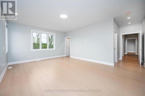 424 Ginger Crescent, Ottawa, ON 
