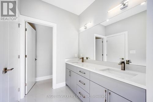 424 Ginger Crescent, Ottawa, ON 