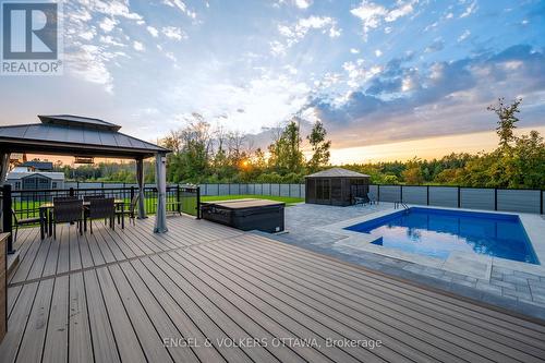 424 Ginger Crescent, Ottawa, ON 