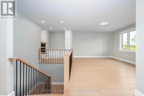 424 Ginger Crescent, Ottawa, ON 