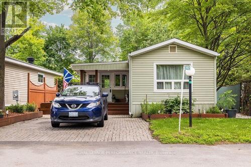 1039 VISTA BARRETT PRIVATE  Ottawa, ON K4P 1C8