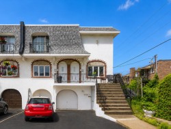 12140  - 12142 Ch. du Golf Montréal (Ahuntsic-Cartierville), QC H4K 1S4