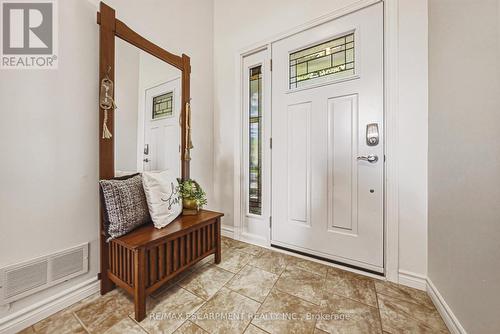 742 Francis Road, Burlington, ON - Indoor Photo Showing Other Room