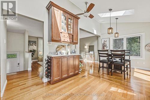742 Francis Road, Burlington, ON - Indoor