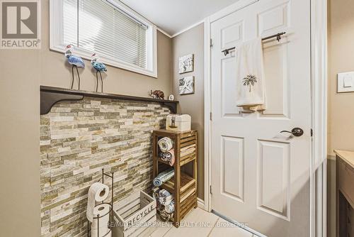 742 Francis Road, Burlington, ON - Indoor Photo Showing Other Room