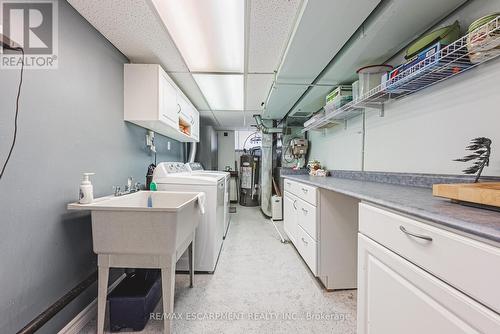 742 Francis Road, Burlington, ON - Indoor Photo Showing Laundry Room
