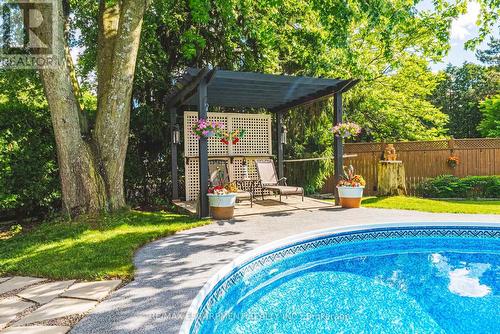 742 Francis Road, Burlington, ON - Outdoor