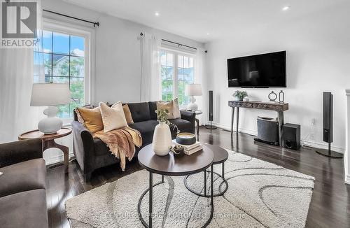 86 Magpie Way, Whitby, ON 