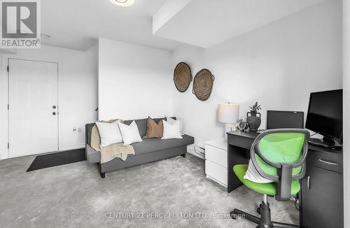 86 Magpie Way, Whitby, ON 
