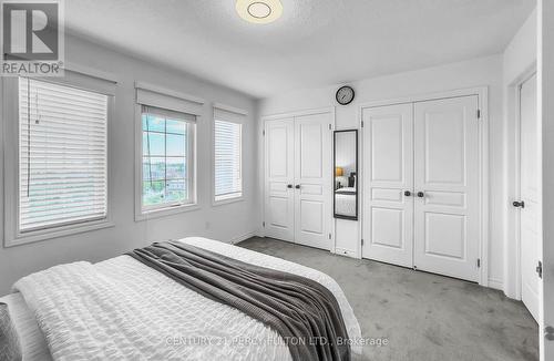 86 Magpie Way, Whitby, ON 