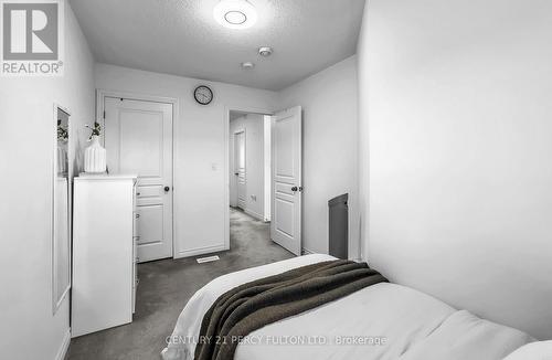 86 Magpie Way, Whitby, ON 