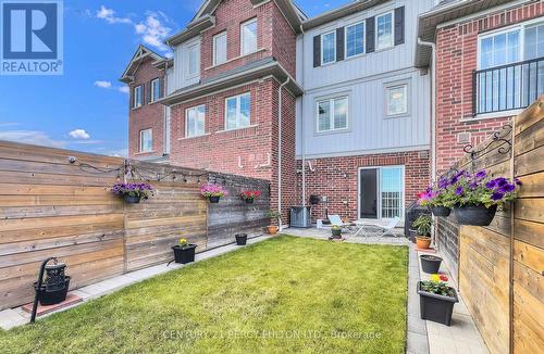 86 Magpie Way, Whitby, ON 