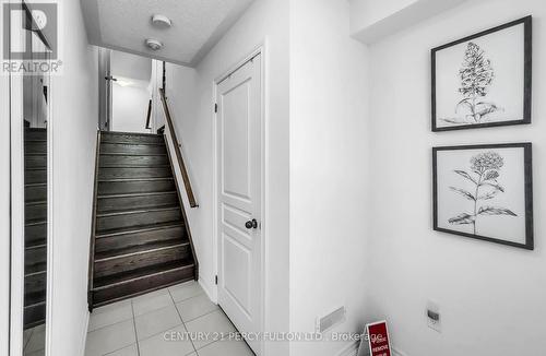 86 Magpie Way, Whitby, ON 