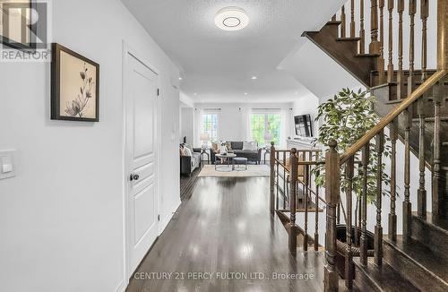 86 Magpie Way, Whitby, ON 