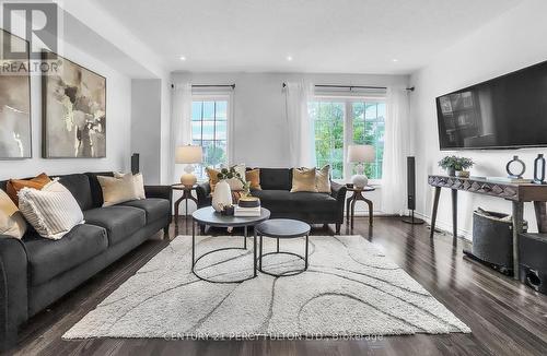 86 Magpie Way, Whitby, ON 