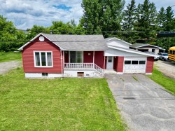 37 Rue Maisonneuve  Ville-Marie, QC J9V 1V3