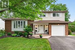 19 WOODHILL CRESCENT  Ottawa, ON K1B 3B7