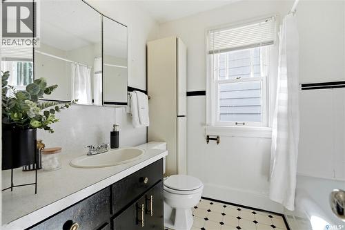 525 5Th Street E, Saskatoon, SK 