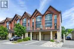 51 DROUIN AVENUE  Ottawa, ON K1K 2A6