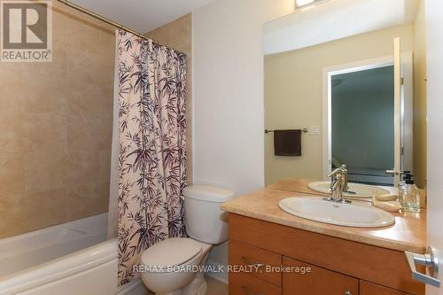51 Drouin Avenue, Ottawa, ON - Indoor Photo Showing Bathroom