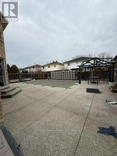 2133 Heidi Avenue, Burlington, ON 