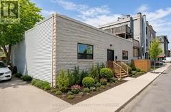 255 Emerald St N - 
