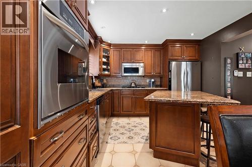 59 Randolf Court, Hamilton, ON - Indoor Photo Showing Kitchen With Stainless Steel Kitchen