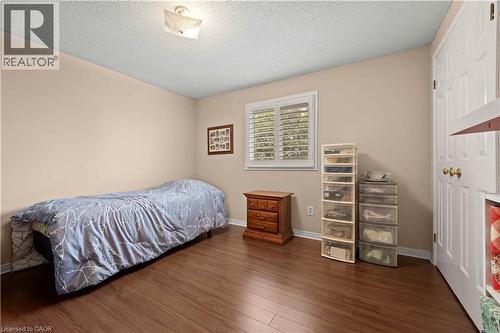 59 Randolf Court, Hamilton, ON - Indoor Photo Showing Bedroom