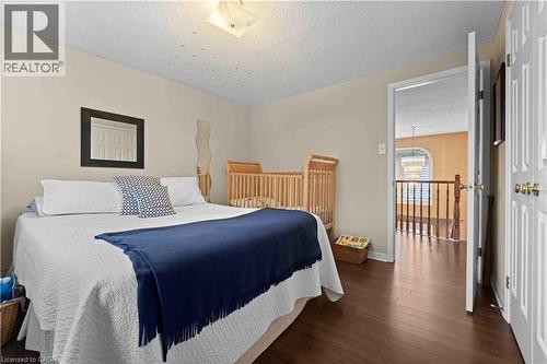 59 Randolf Court, Hamilton, ON - Indoor Photo Showing Bedroom