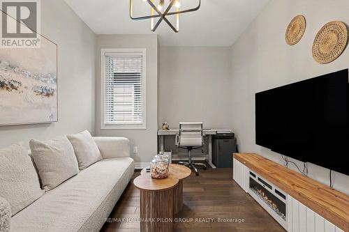 368 Hepatica Way, Ottawa, ON 
