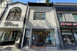 1194 ST CLAIR AVENUE W  Toronto, ON M6E 1B4