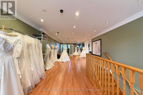 1194 St Clair Avenue W, Toronto, ON 